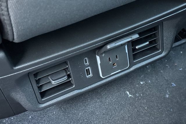 New 2026 GMC Sierra 1500 Elevation image 14