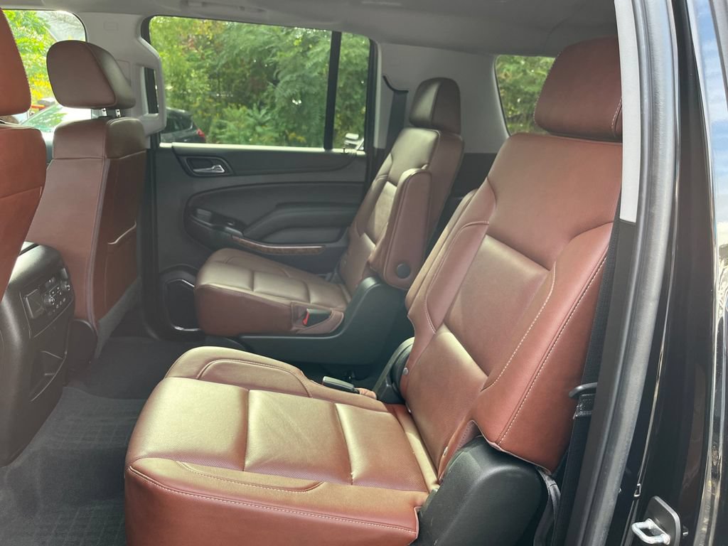 Used 2020 Chevrolet Suburban Premier w/ Premier Plus Edition AWD/4WD image 20