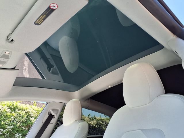 Used 2022 Tesla Model 3 Standard Range RWD image 14