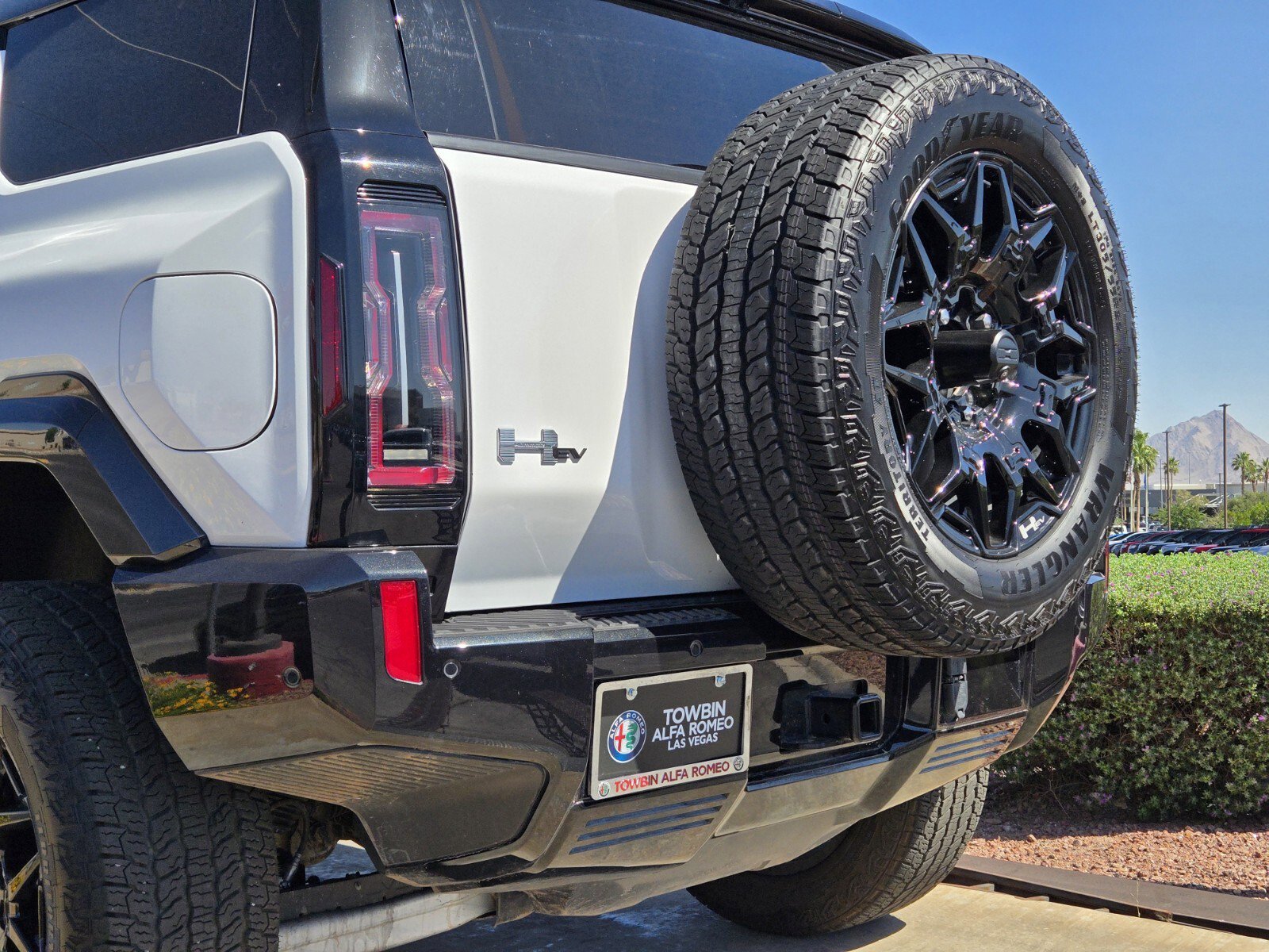 Used 2025 GMC Hummer EV 2X AWD/4WD image 5