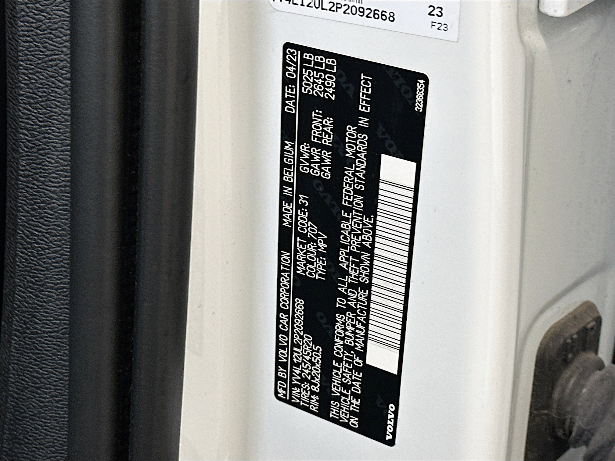 Used 2023 Volvo XC40 B5 Plus w/ Protection Package image 12