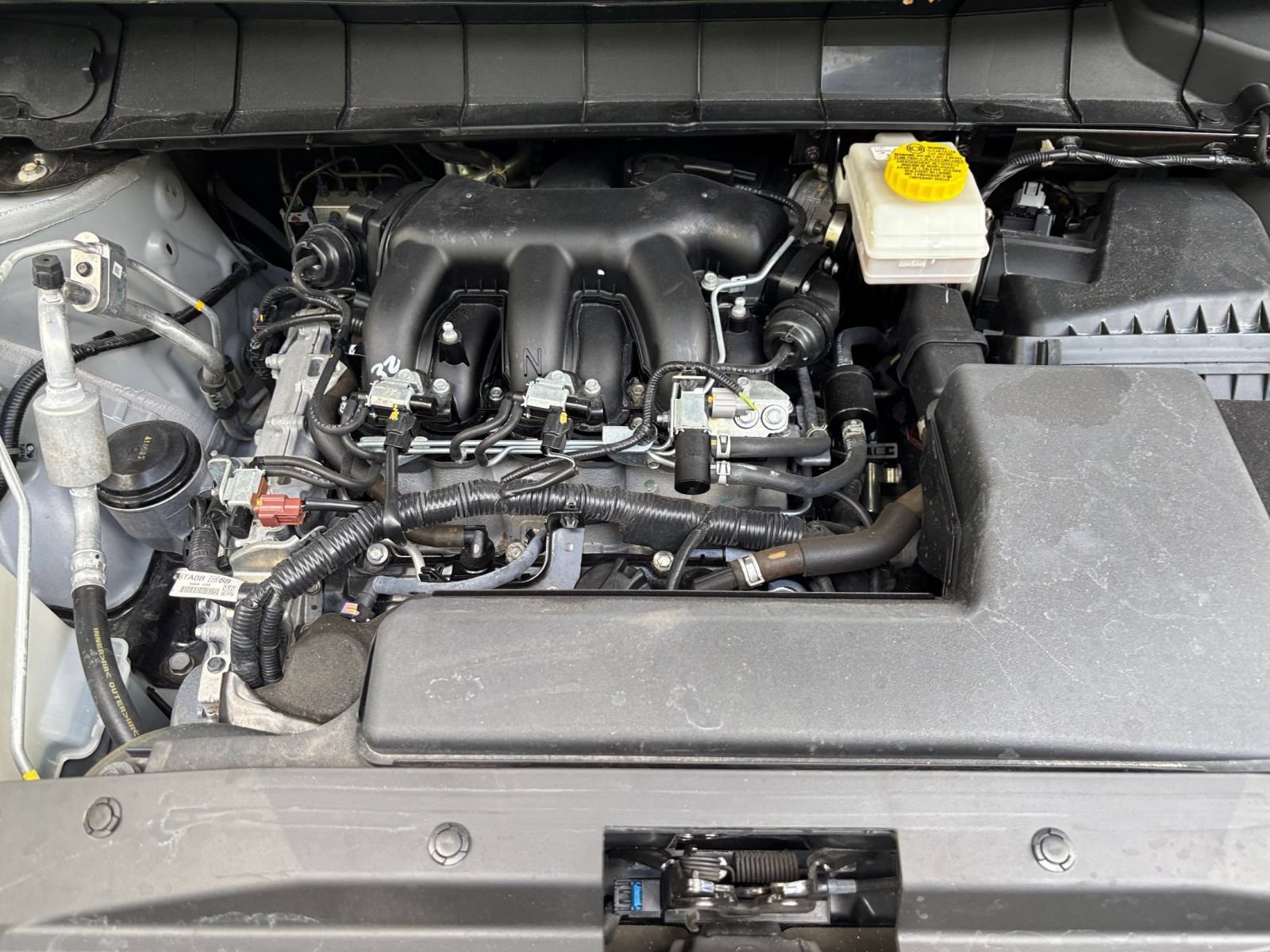 Used 2025 Nissan Pathfinder SV FWD image 34