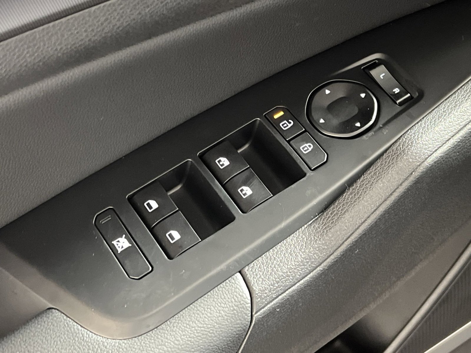 New 2026 Kia Sportage EX image 13