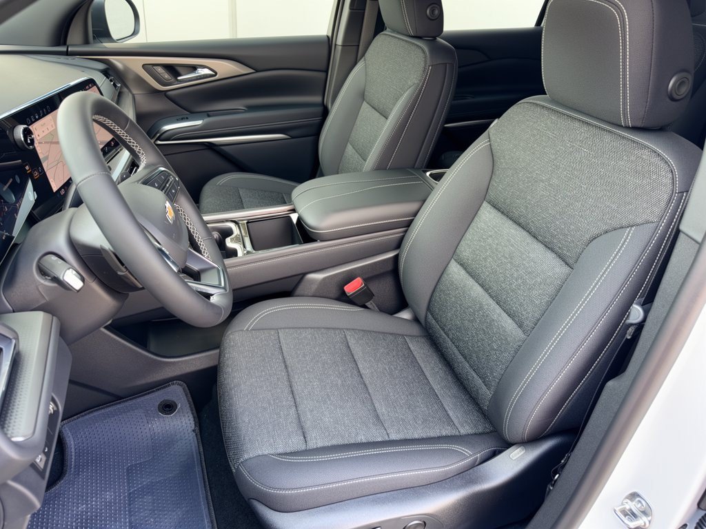 New 2027 Chevrolet Traverse LT FWD image 5