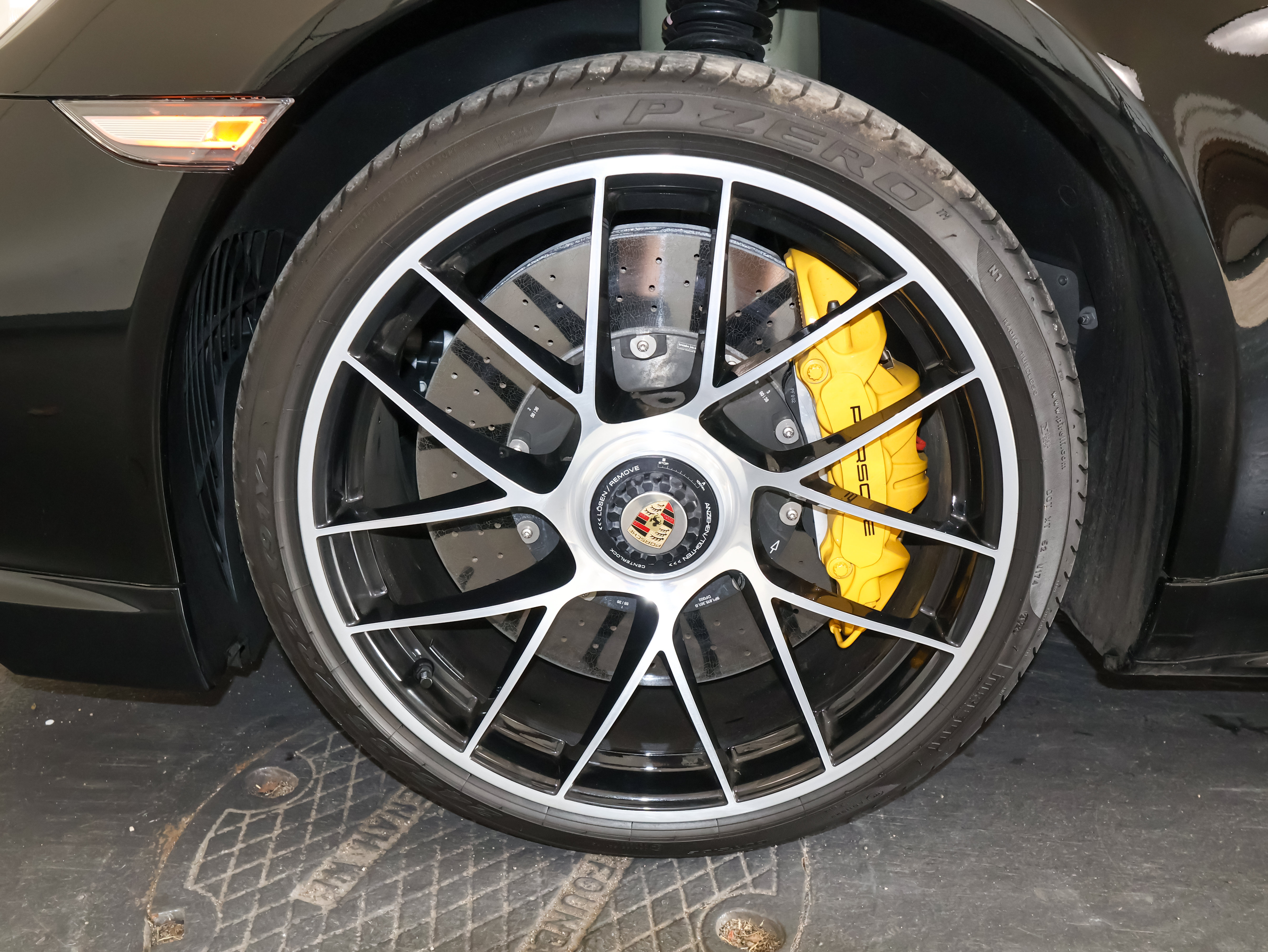 Used 2018 Porsche 911 Turbo S AWD/4WD image 35