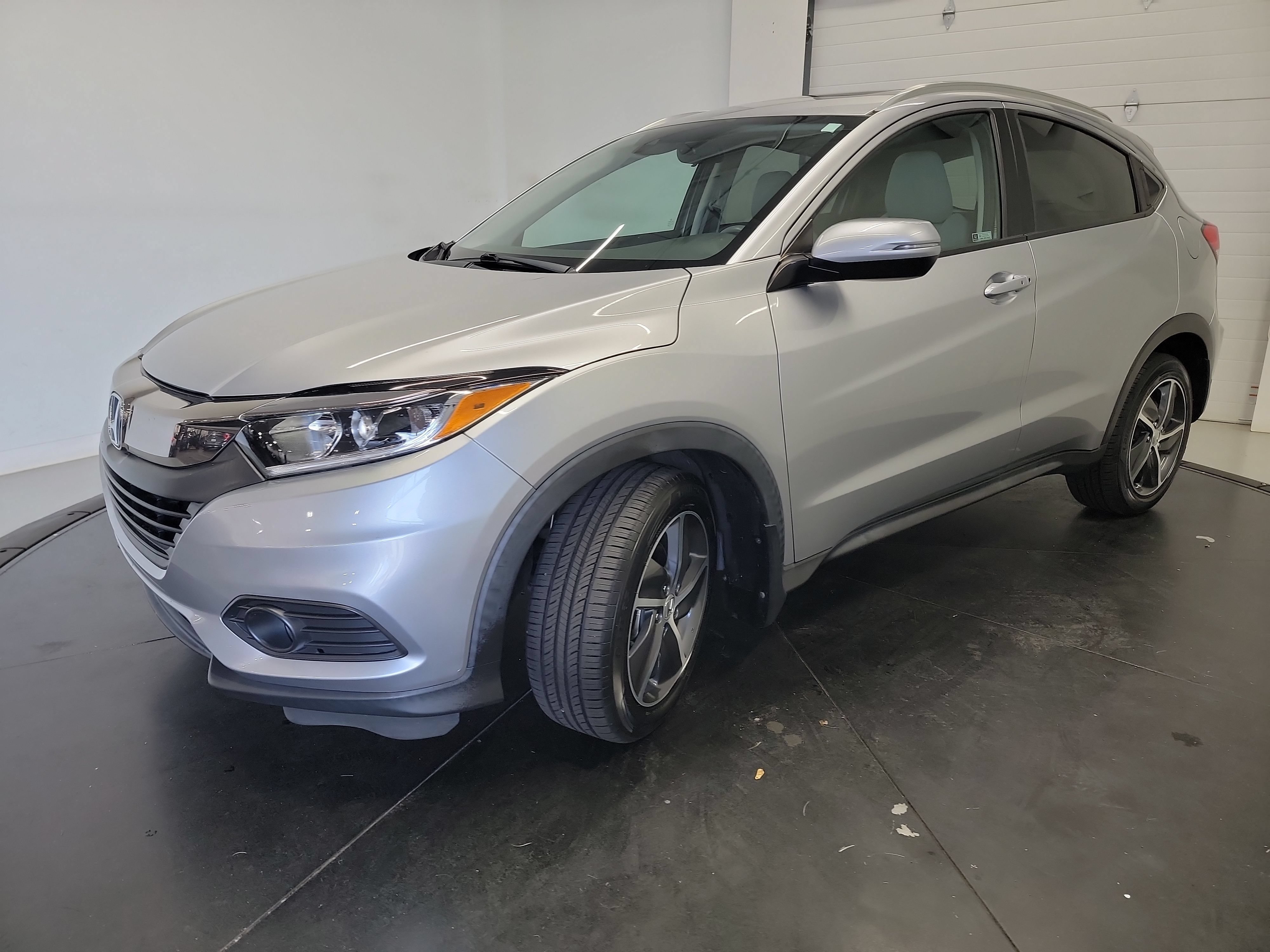 Used 2021 Honda HR-V EX image 3