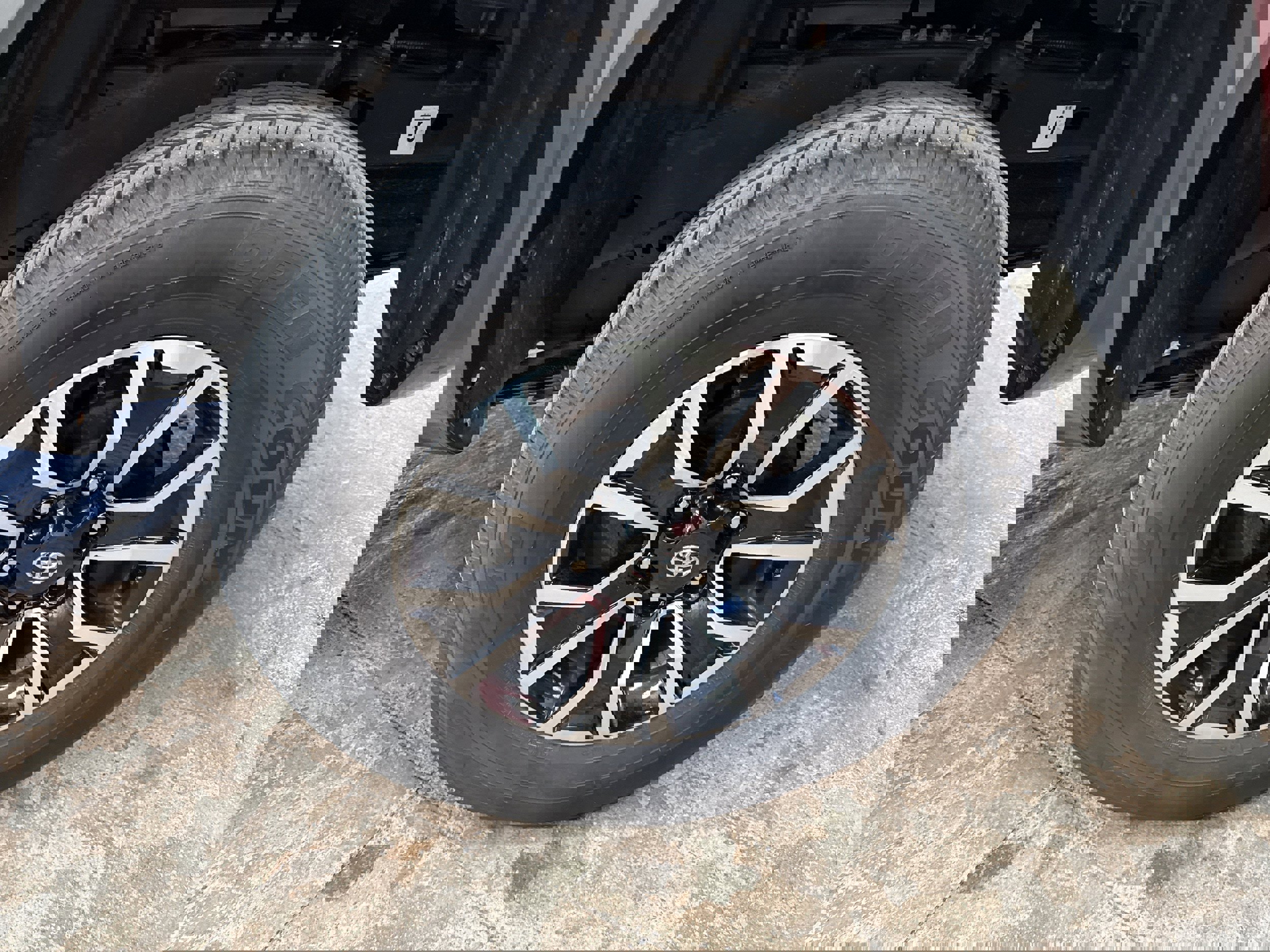 Used 2023 Toyota Tacoma TRD Sport image 6