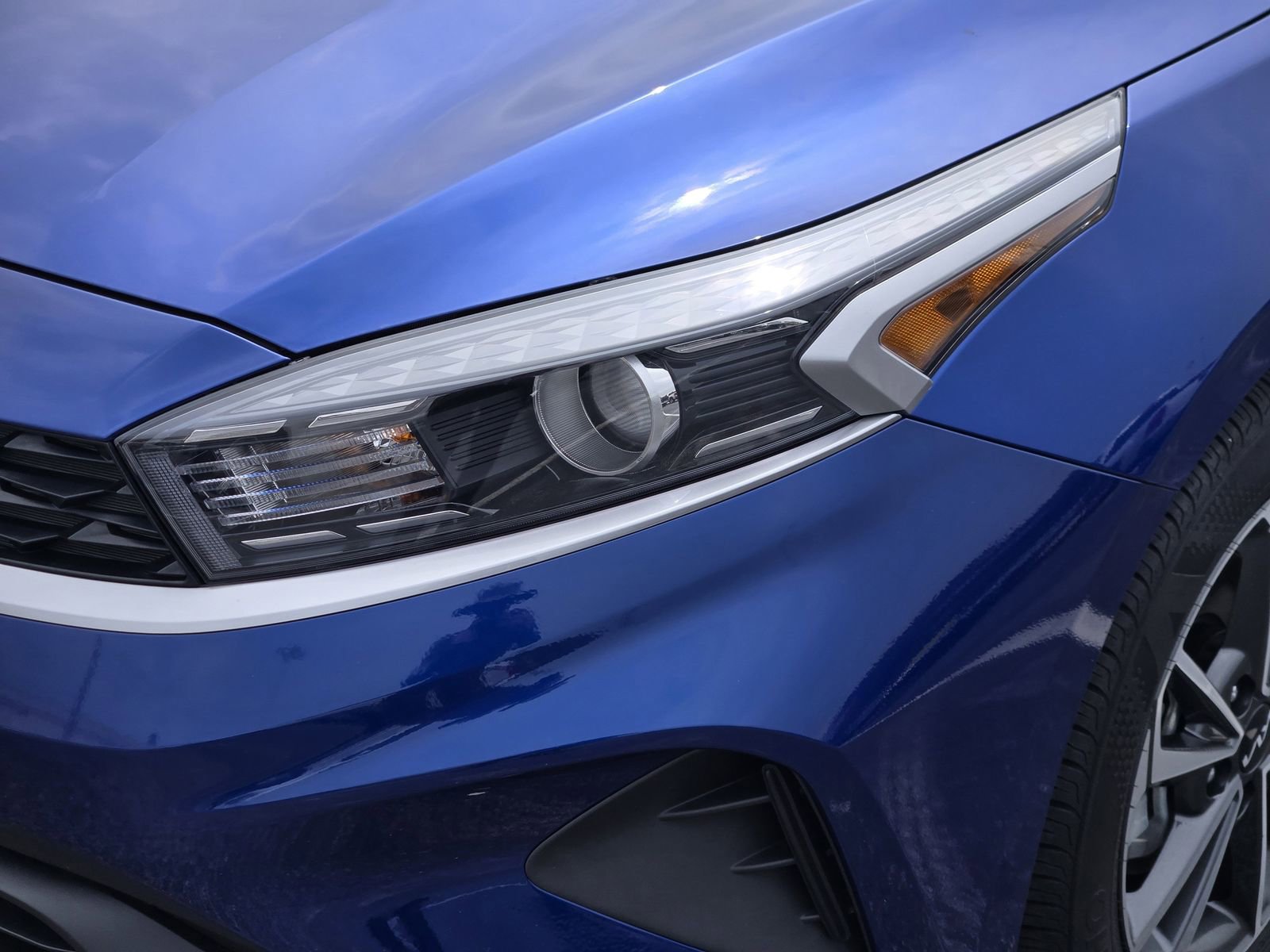 Used 2024 Kia Forte LXS w/ LXS Technology Package FWD image 10