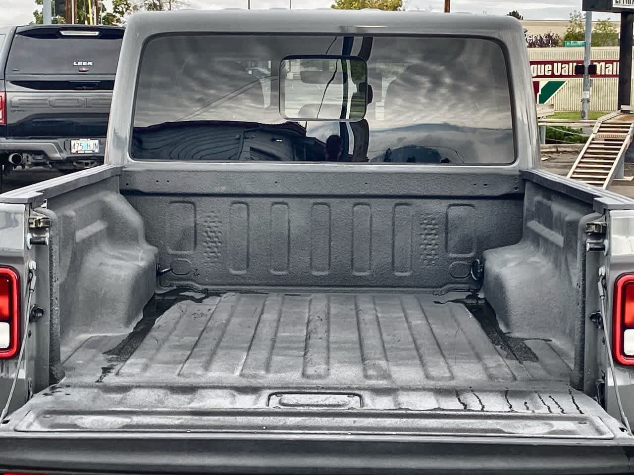 Used 2021 Jeep Gladiator Overland w/ Popular Equipment Package AWD/4WD image 23