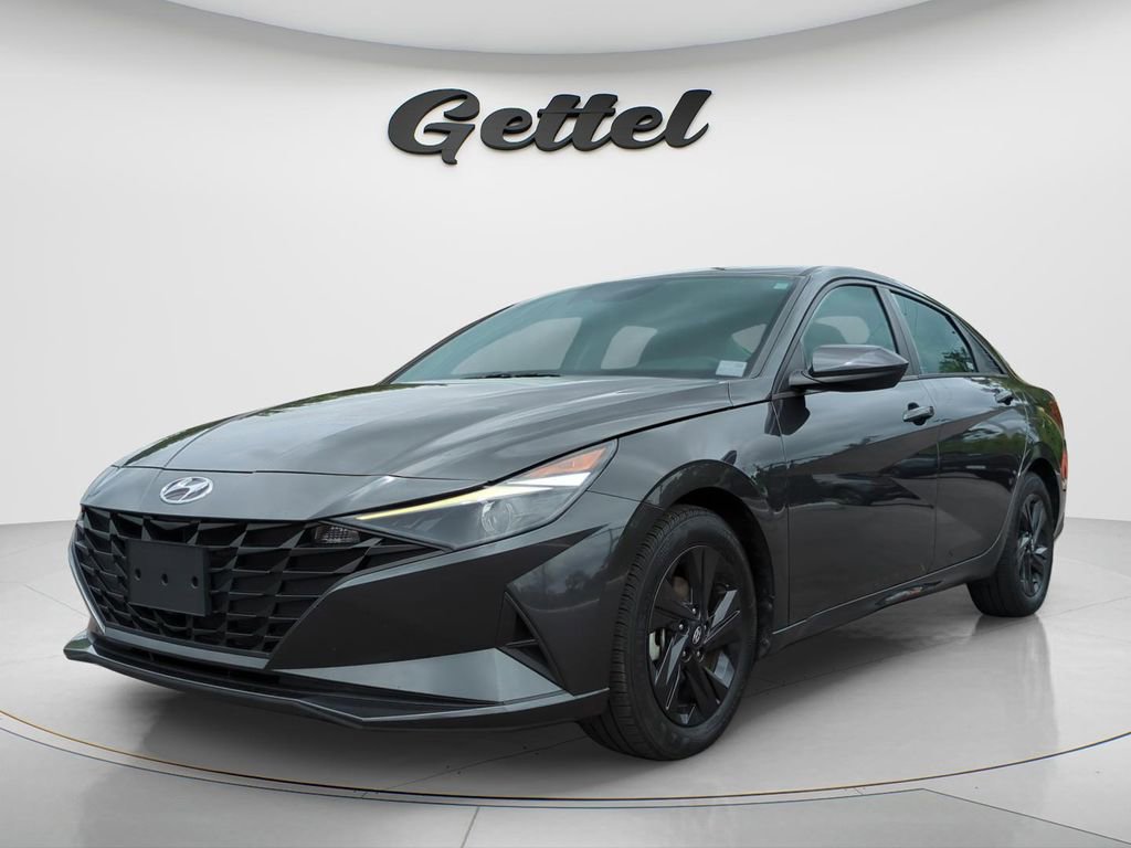 Used 2022 Hyundai Elantra SEL FWD video 1