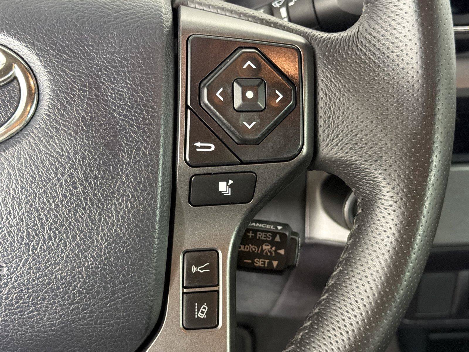 Used 2018 Toyota Tacoma TRD Sport RWD image 24