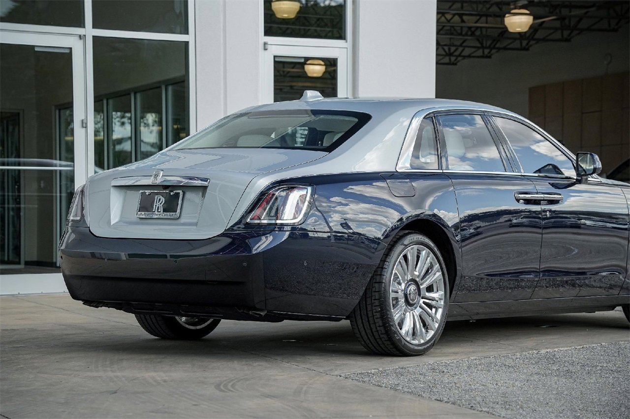 New 2025 Rolls-Royce Ghost image 9