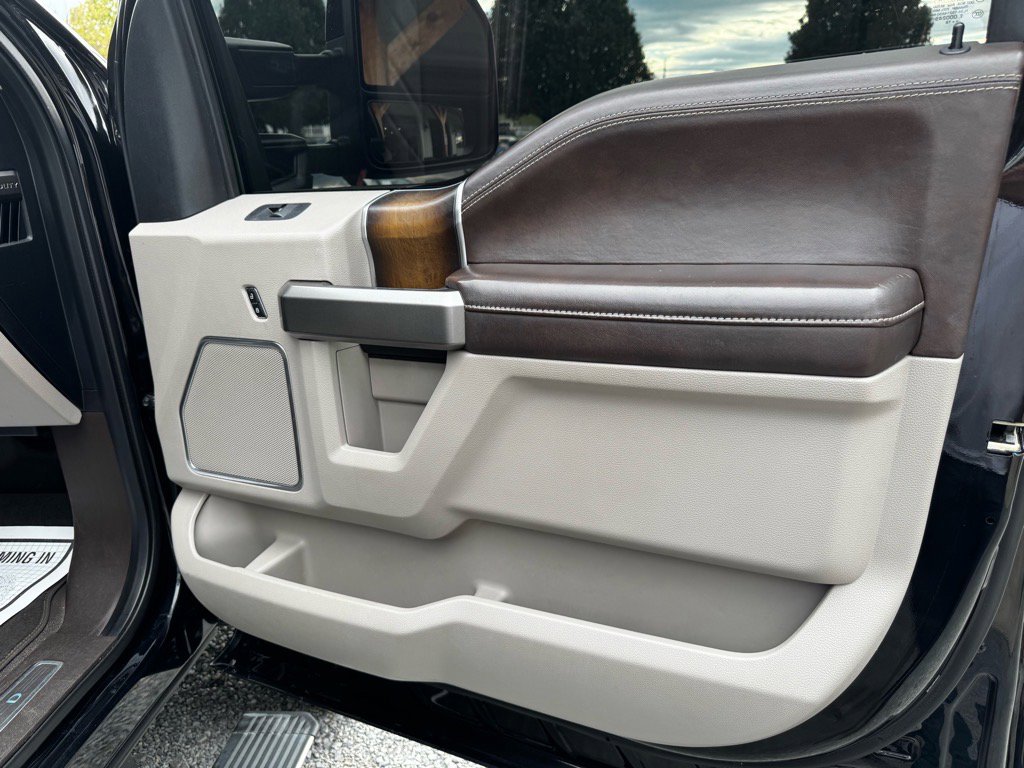 Used 2018 Ford F250 Limited image 33
