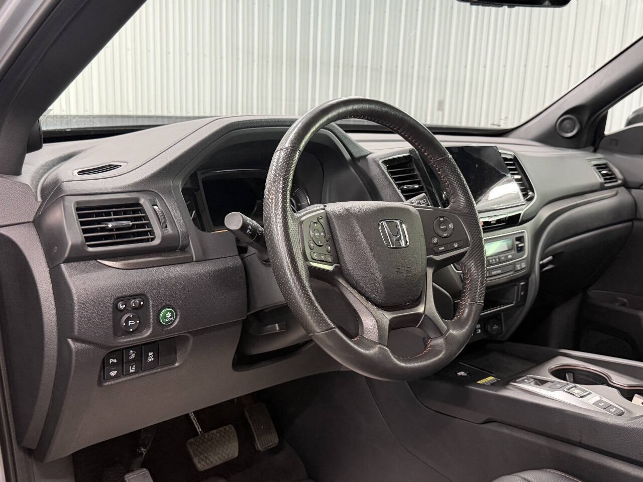 Used 2025 Honda Passport TrailSport image 9