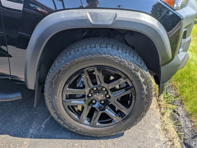 Certified 2024 Chevrolet Colorado Trail Boss AWD/4WD image 2