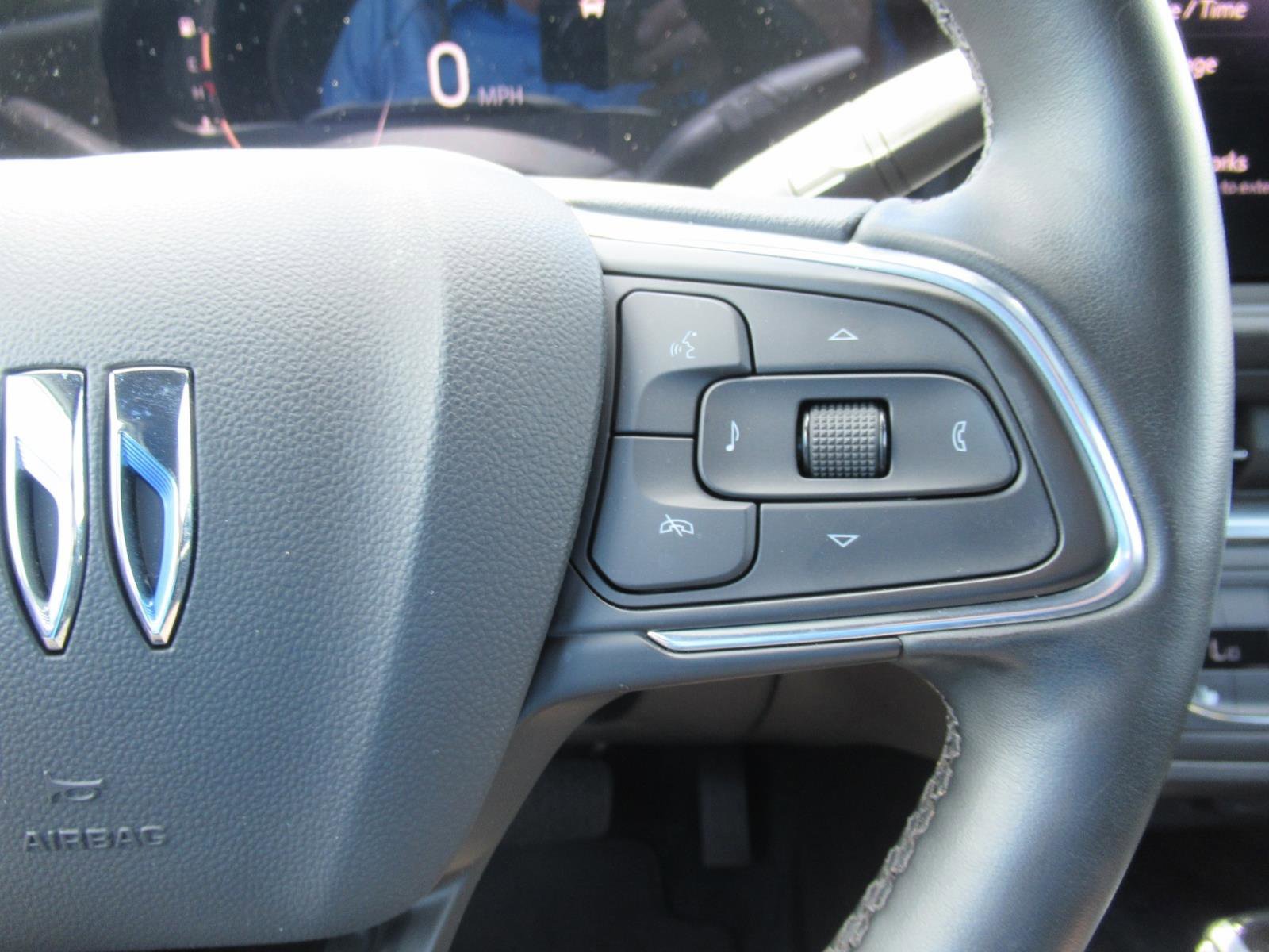 Used 2024 Buick Envista Preferred w/ Convenience I Package FWD image 24