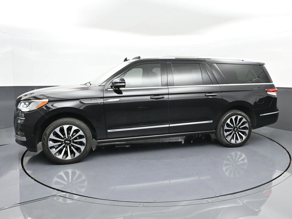 Used 2023 Lincoln Navigator L Reserve image 27