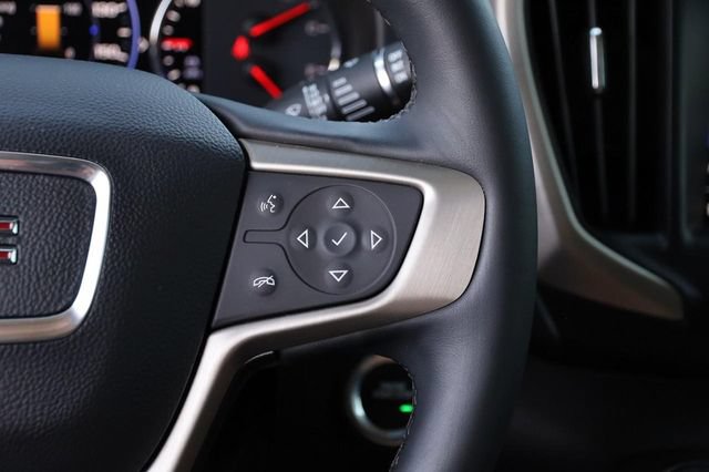 Used 2024 GMC Terrain Denali w/ Denali Premium Package AWD/4WD image 14