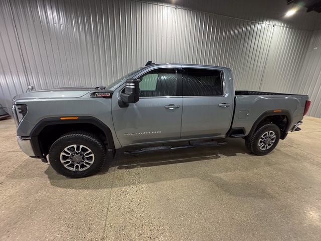 Used 2024 GMC Sierra 2500 SLE image 2