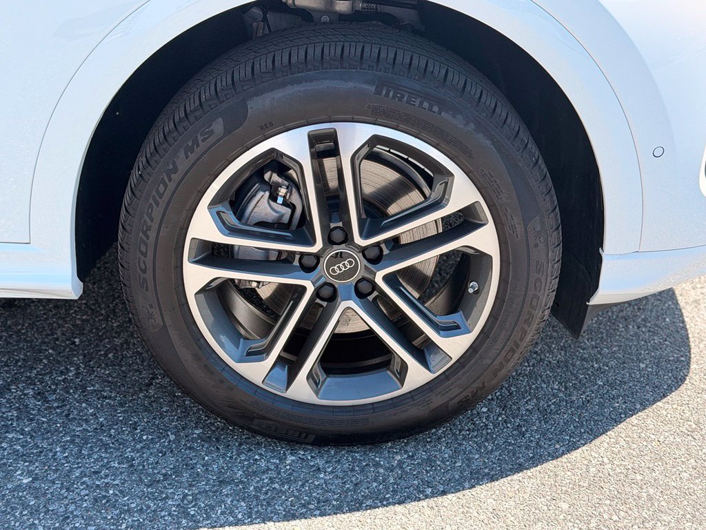 Certified 2025 Audi Q5 Premium w/ Convenience Package AWD/4WD image 21