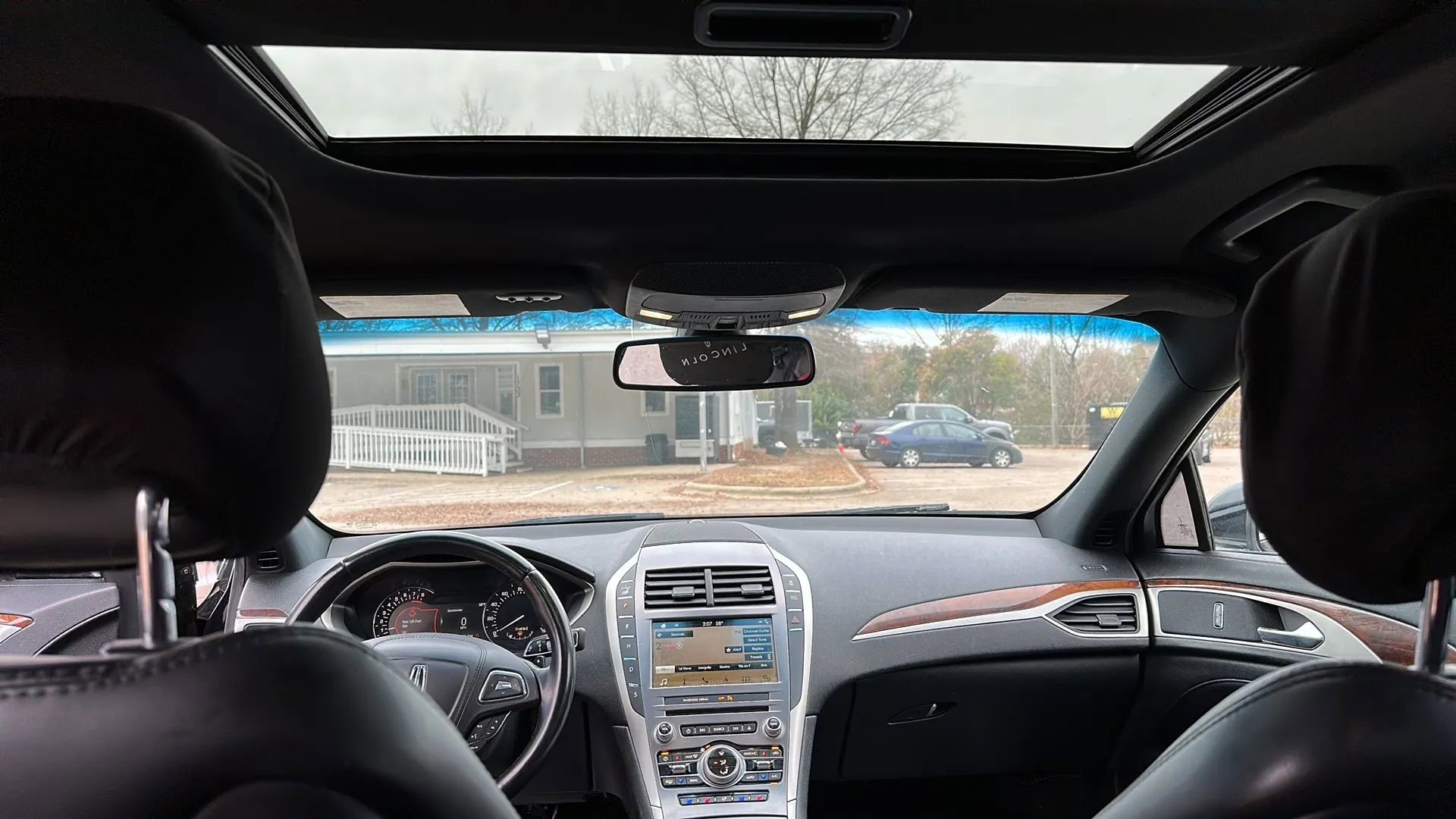 Used 2017 Lincoln MKZ Reserve w/ Climate Package image 28