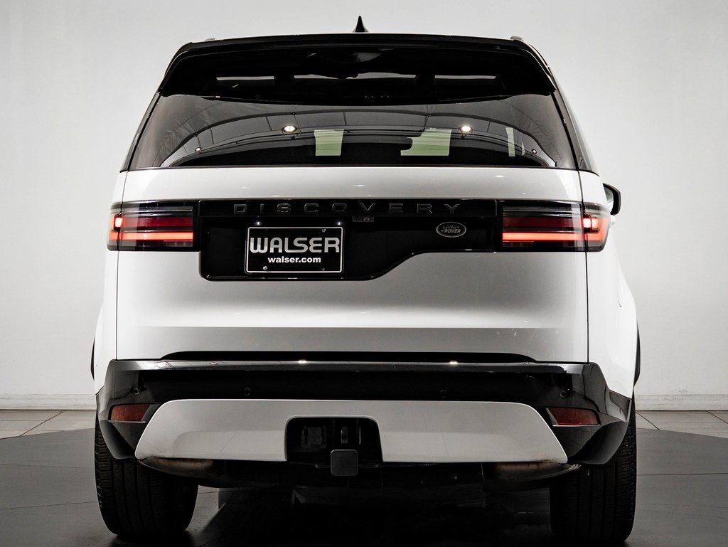 Used 2023 Land Rover Discovery S R-Dynamic image 10