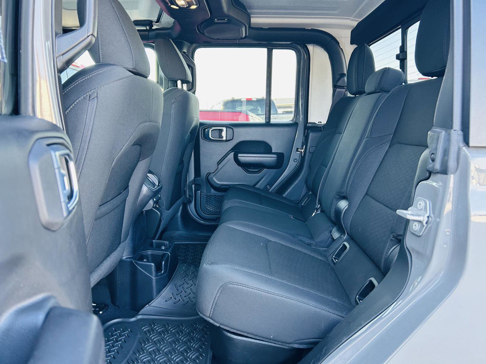 Used 2021 Jeep Gladiator Sport image 23