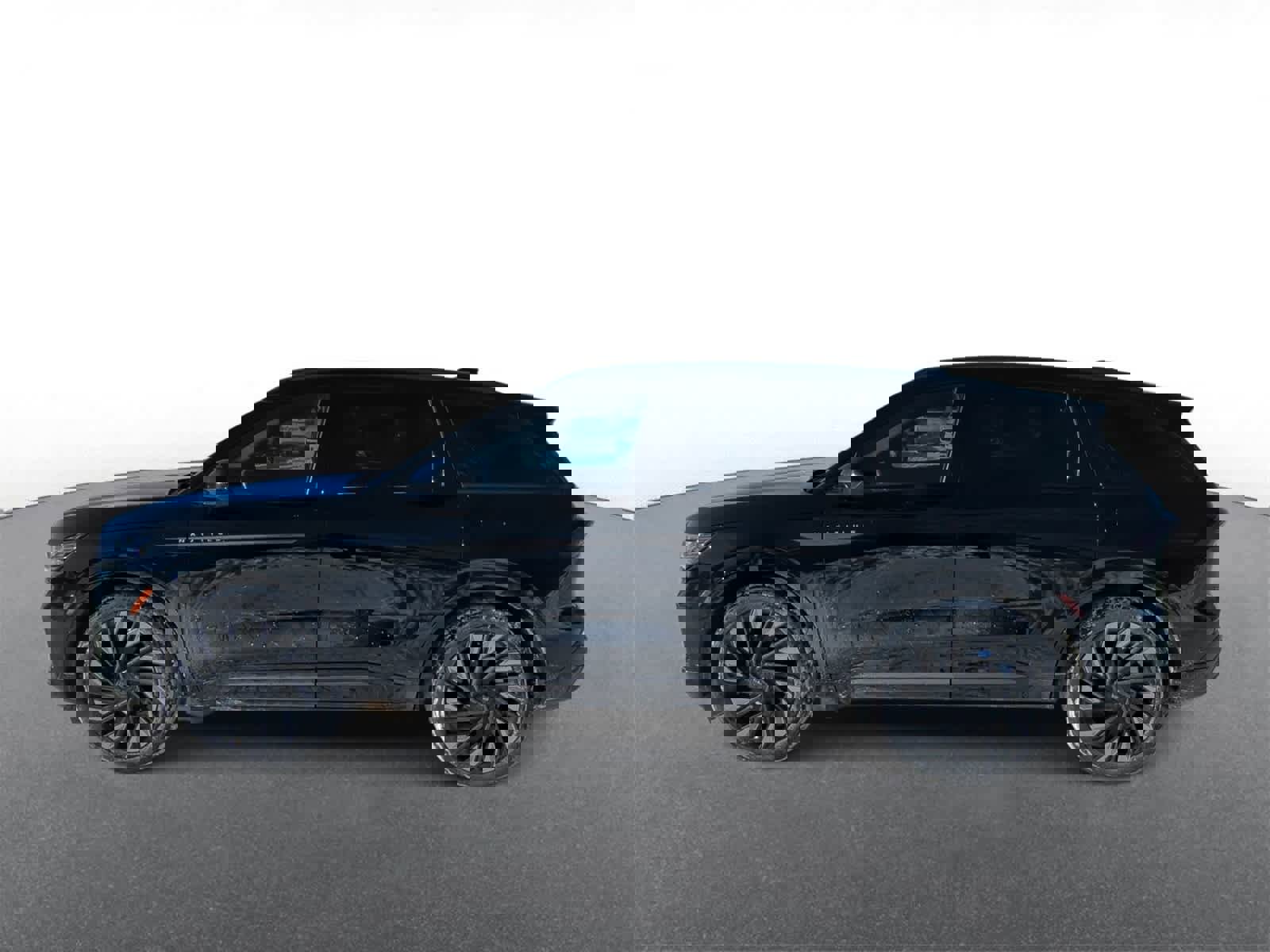 Used 2024 Lincoln Nautilus Reserve w/ Equipment Group 202A image 5