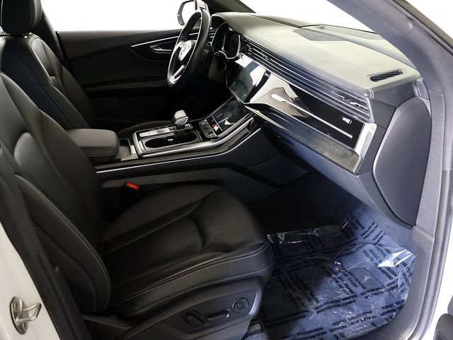 Used 2021 Audi Q8 Prestige w/ Prestige Package AWD/4WD image 38