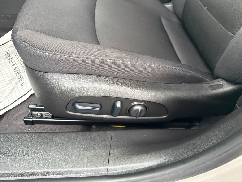 Used 2025 Chevrolet Malibu LT image 27