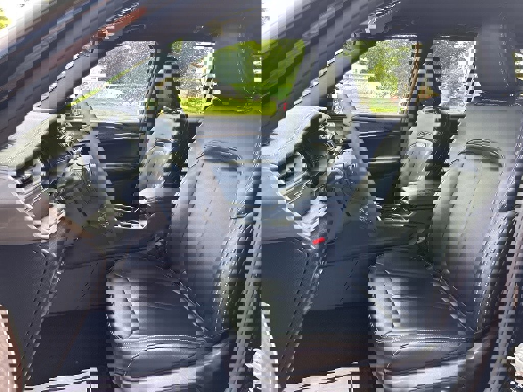 Used 2024 Jeep Grand Cherokee Limited w/ Black Appearance Package image 22