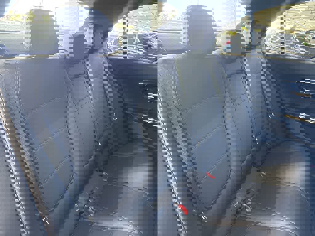 Used 2025 Mercedes-Benz C 300 4MATIC Sedan image 26