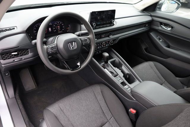 Used 2025 Honda Accord SE image 11