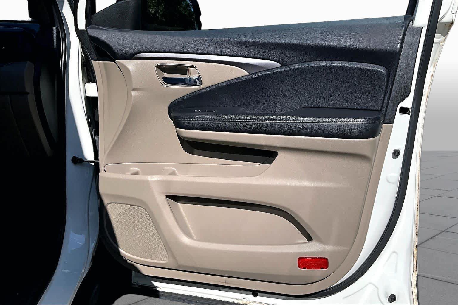 Used 2017 Honda Pilot EX-L image 23