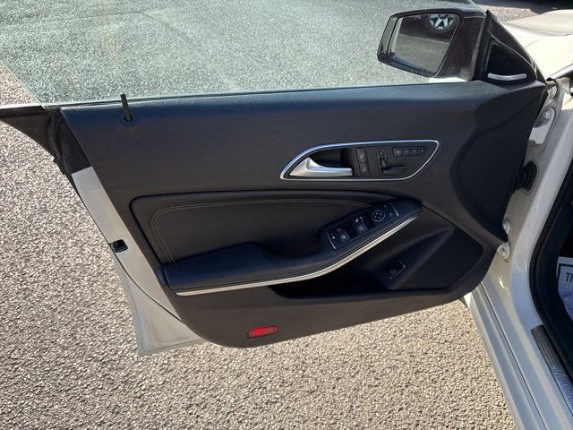 Used 2014 Mercedes-Benz CLA 250 image 14