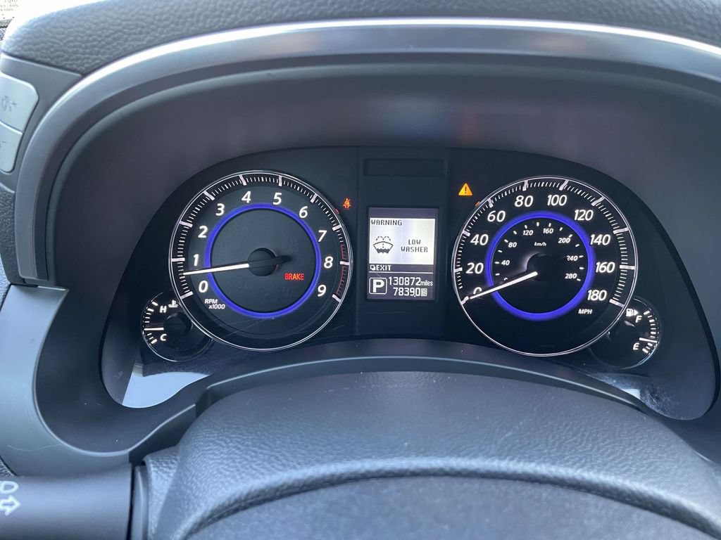 Used 2017 INFINITI QX70 AWD w/ Premium Package image 23