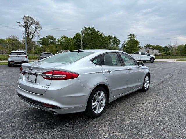 Used 2018 Ford Fusion SE FWD image 5
