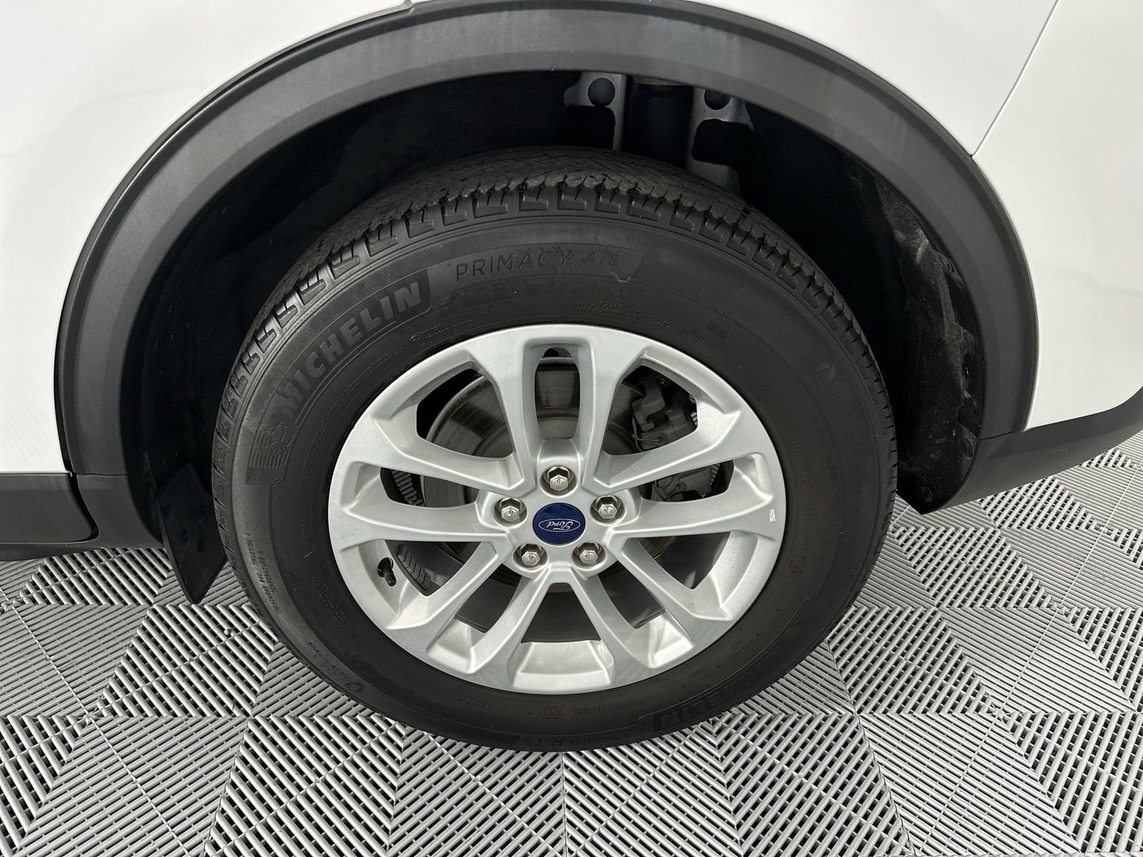 Used 2020 Ford Escape SE image 10