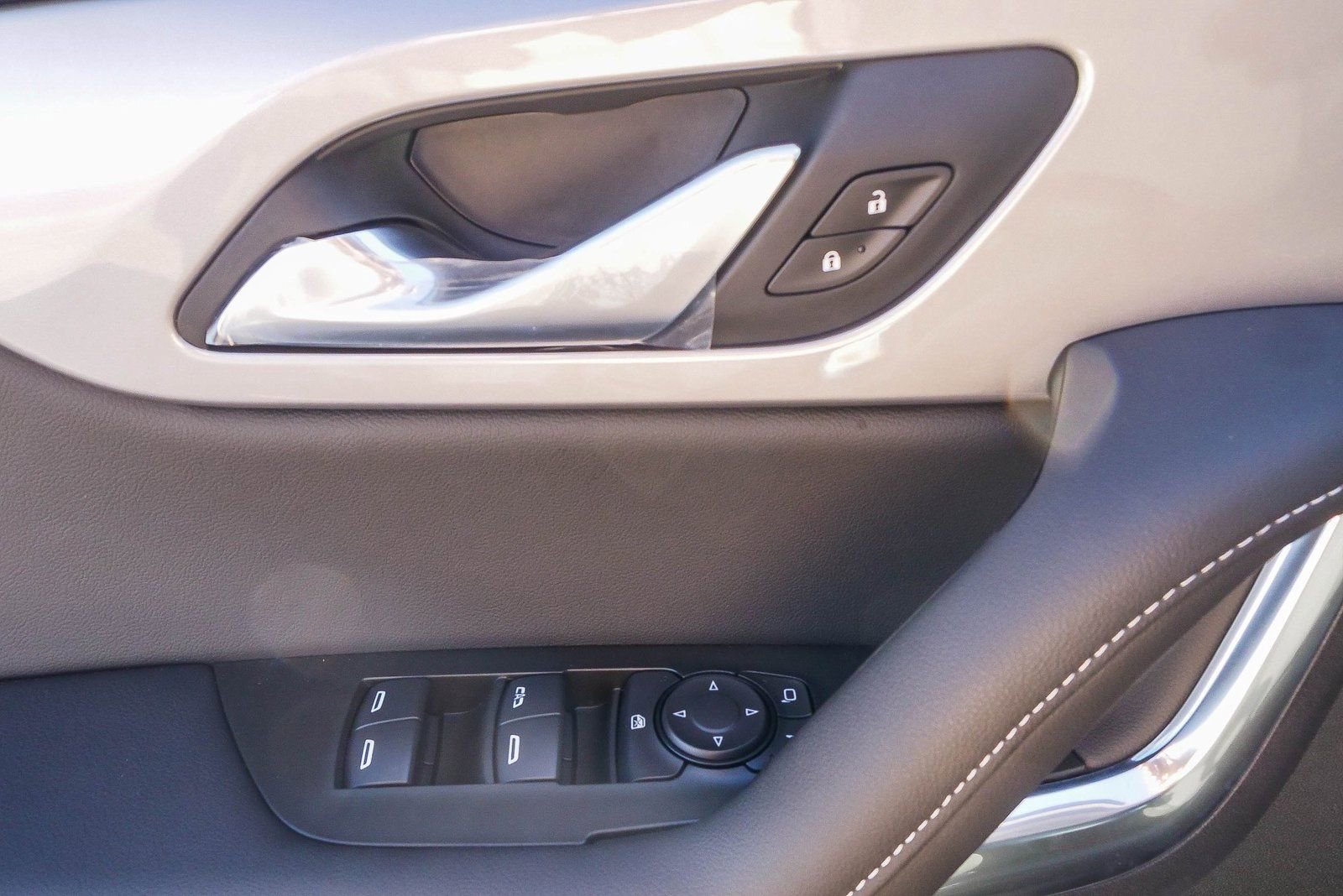 New 2025 Chevrolet Blazer LT w/ Convenience Package image 19