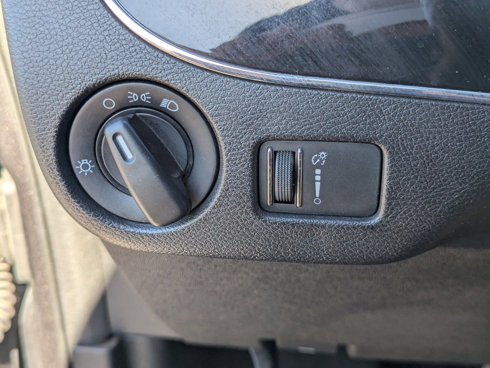 Used 2016 Dodge Grand Caravan SE FWD image 28