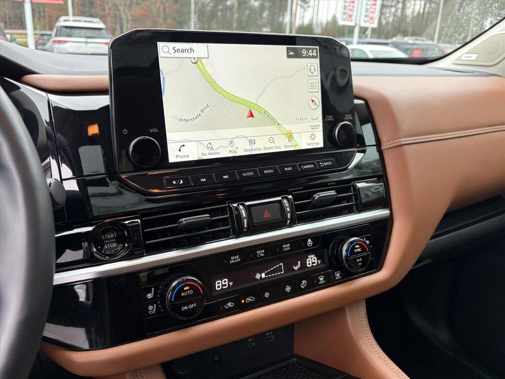 Used 2025 Nissan Pathfinder Platinum image 10