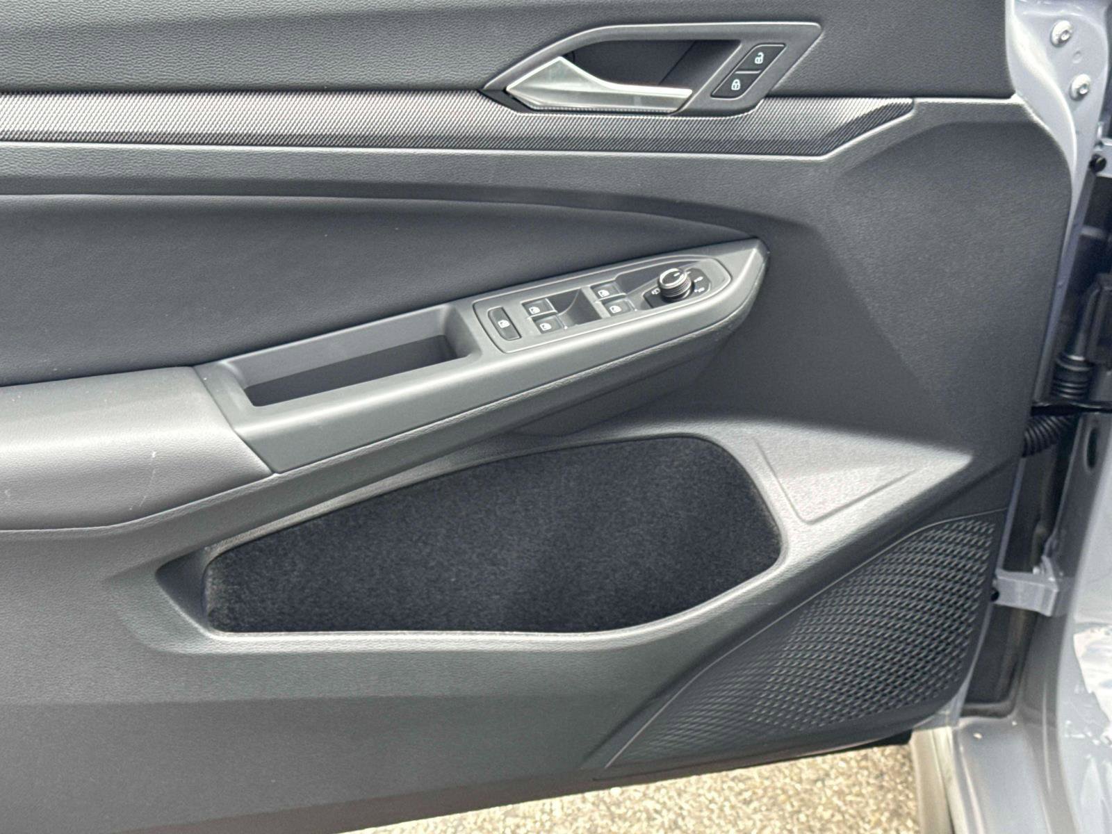 New 2025 Volkswagen GTI SE image 25