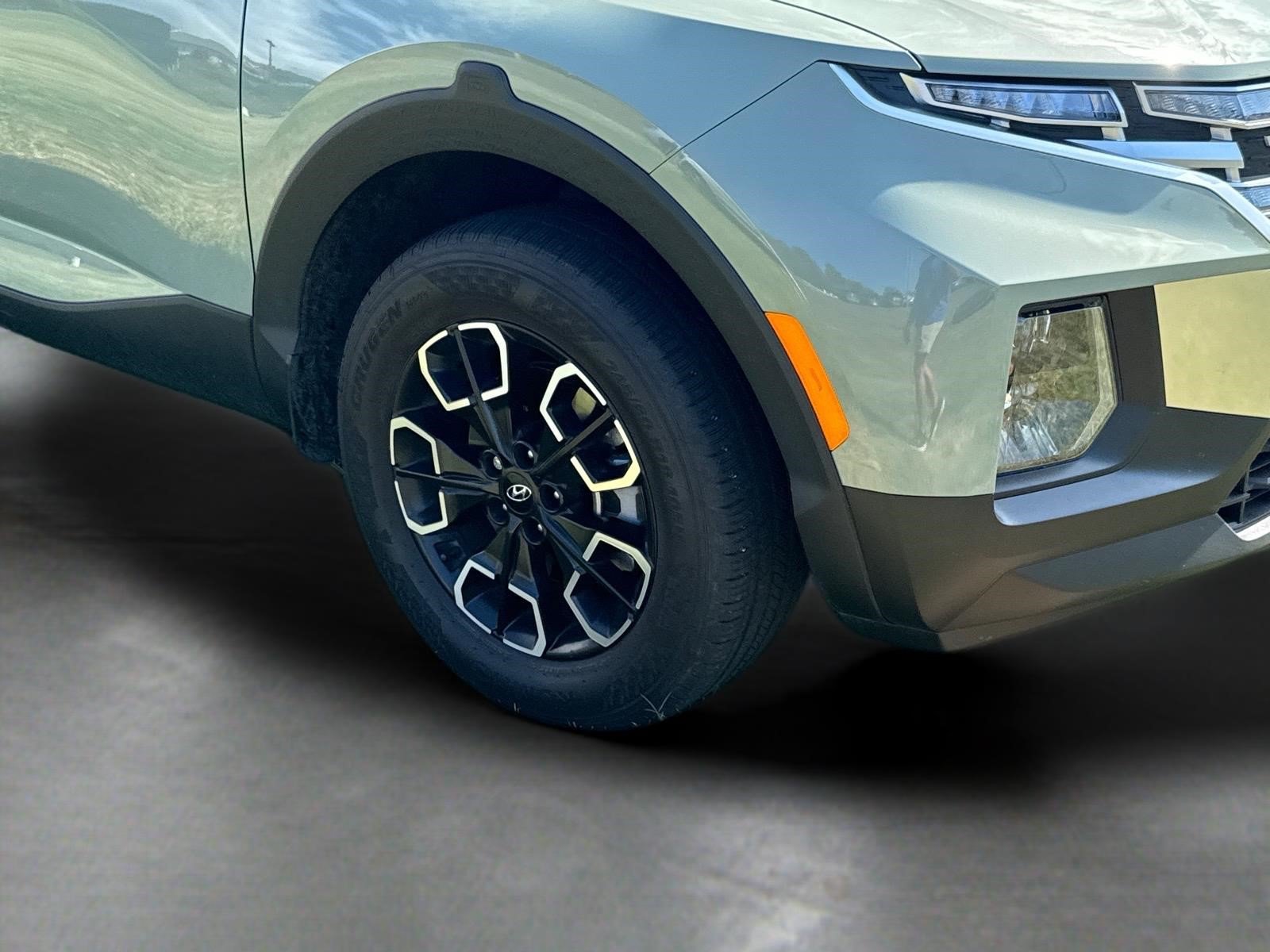 Certified 2024 Hyundai Santa Cruz SEL w/ Activity Package FWD image 10