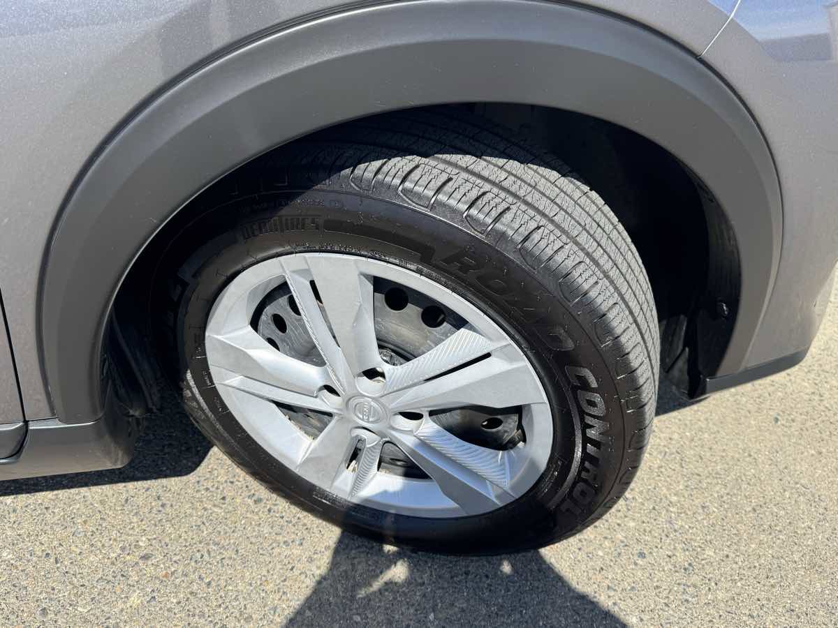 Used 2021 Nissan Kicks S FWD image 37