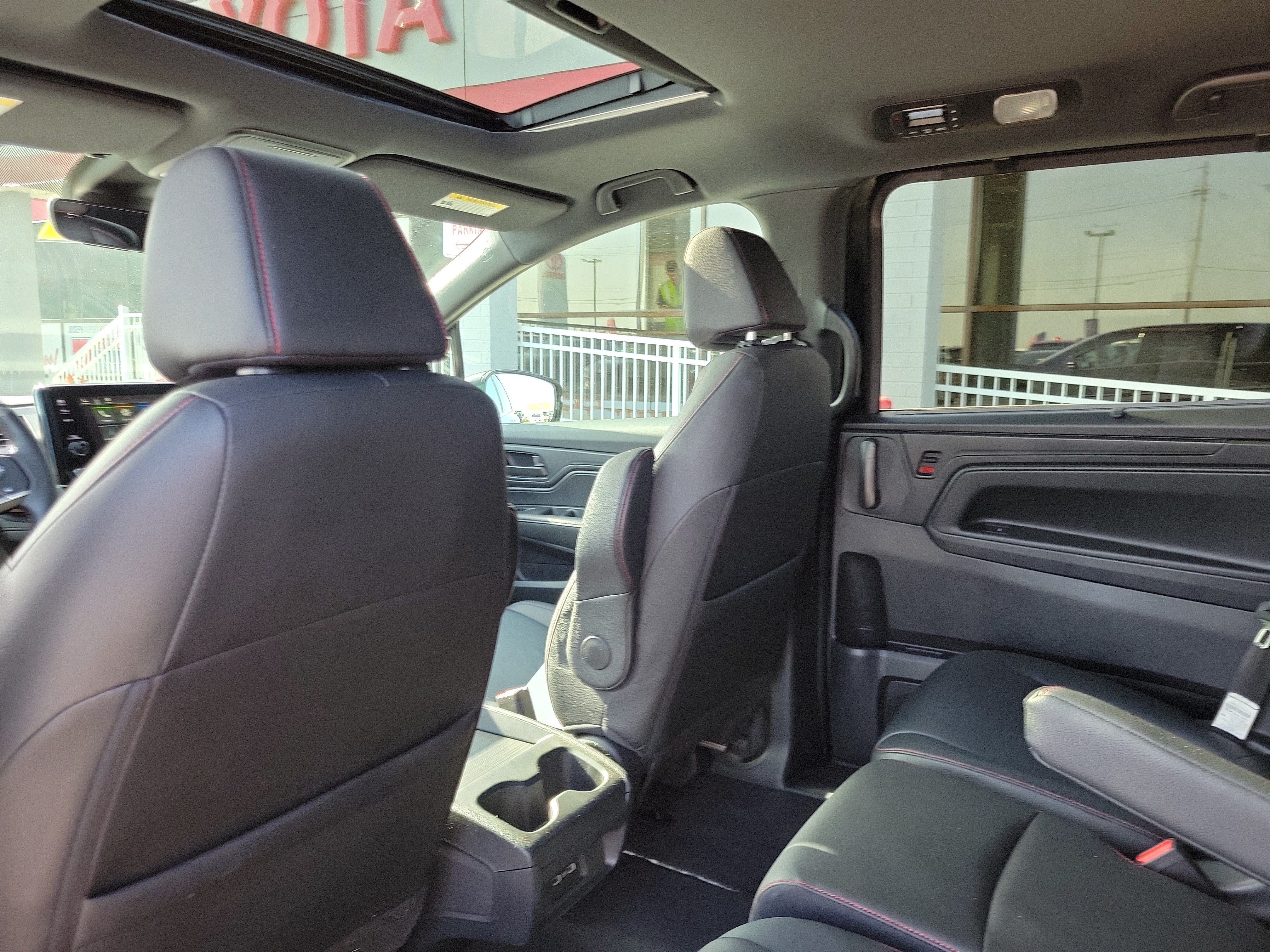 Used 2024 Honda Odyssey Sport image 13