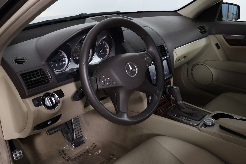 Used 2011 Mercedes-Benz C 300 Sedan image 7