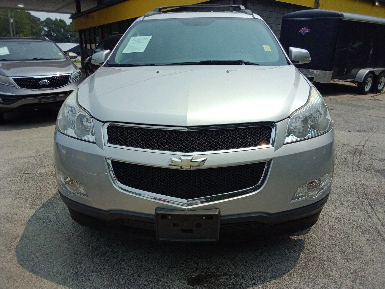 Used 2012 Chevrolet Traverse LT FWD image 3