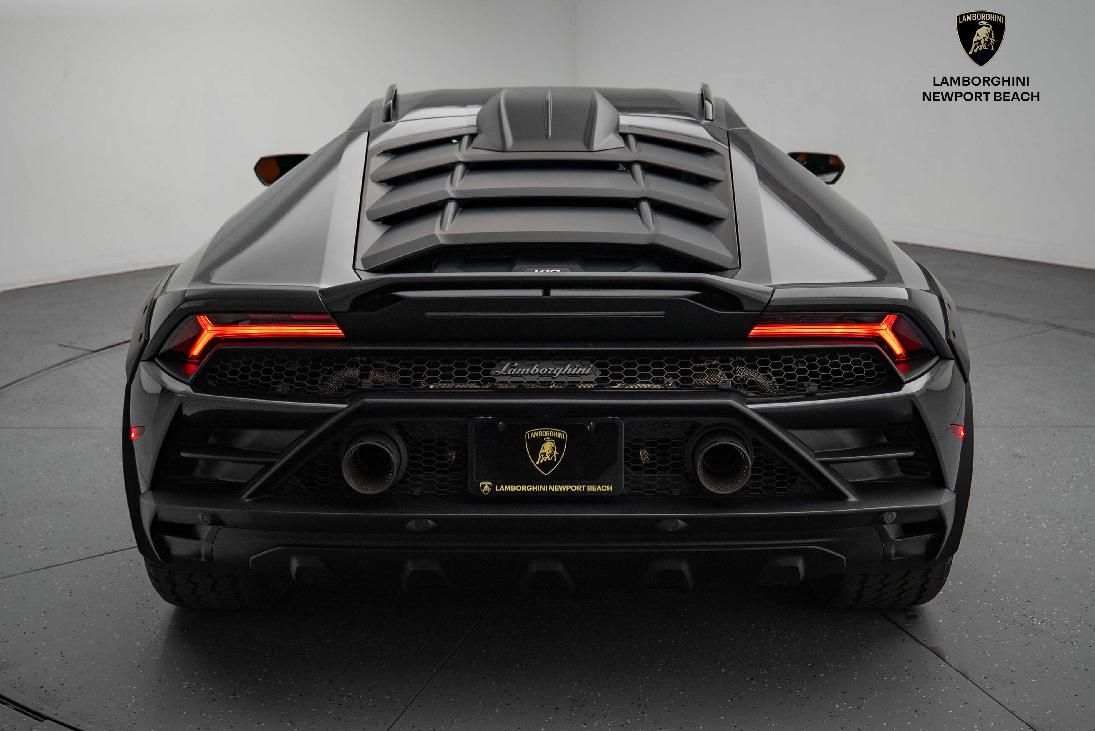 Used 2024 Lamborghini Huracan Sterrato image 5
