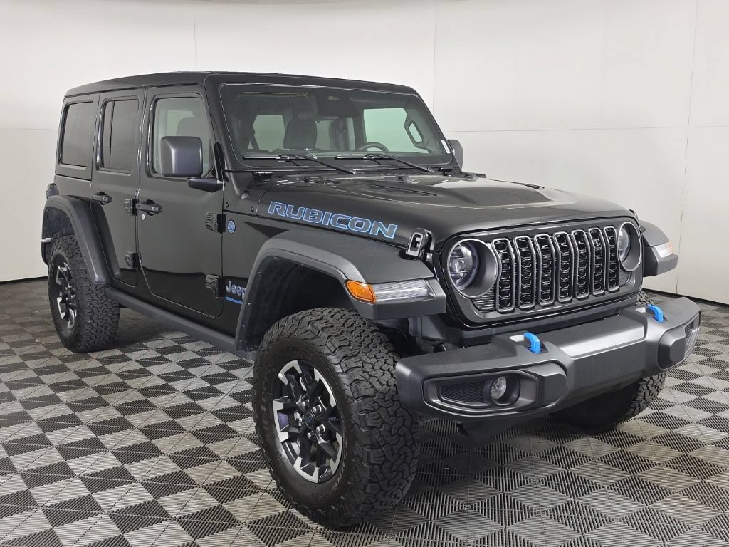 Certified 2025 Jeep Wrangler Unlimited Rubicon 4xe w/ Convenience Group AWD/4WD image 3
