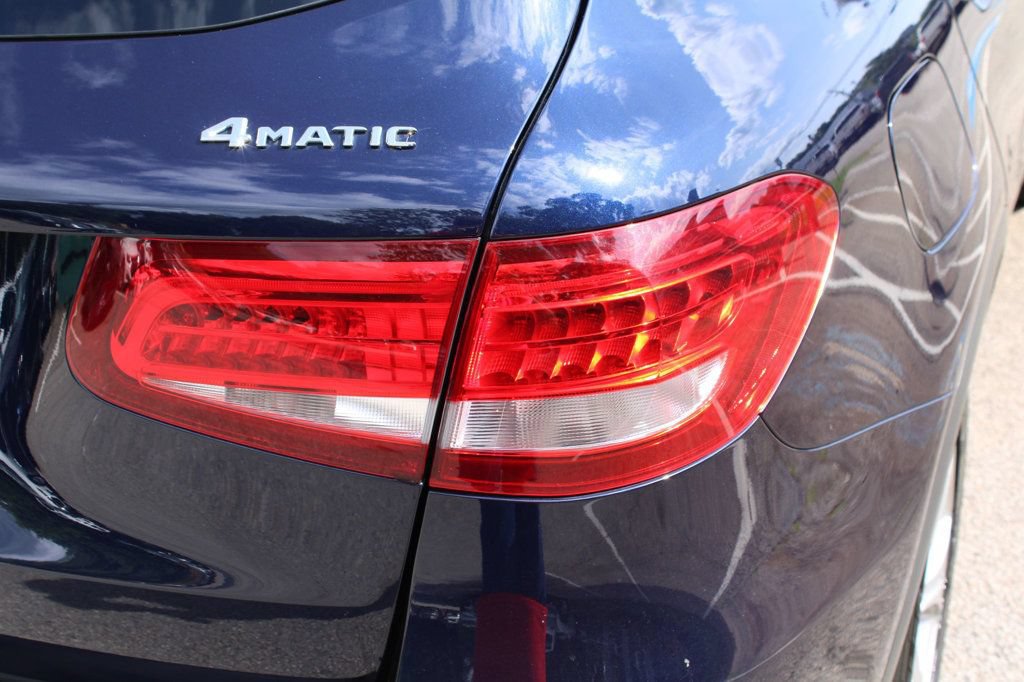 Used 2018 Mercedes-Benz GLC 300 4MATIC image 12